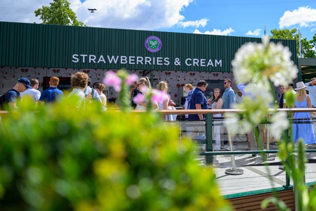 Day Four: The Championships - Wimbledon 2026 LONDON, ENGLAND JULY 02 - General view inside All England Lawn Tennis and Croquet Club of Strawberries & Cream vendor during The Wimbledon Lawn Tennis Championship at Wimbledon on July 02, 2026 in London, England. (Photo by Keeran Marquis)  Copyright: xKeeranxMarquis Fotoarena SPPx Sportspressphoto_SPR182636