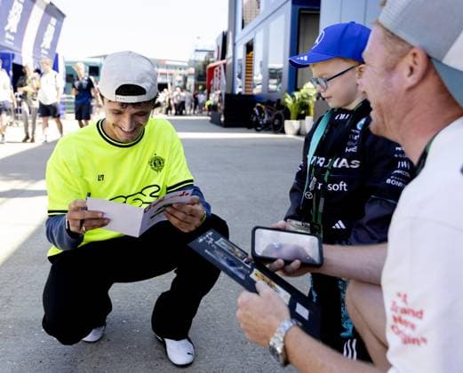 SILVERSTONE - Lando Norris (McLaren) arrives at the Silverstone circuit ahead of the British Grand Prix. SANDER KONING ANP xVIxANPxSportx xxANPxIVx 562611916 originalFilename: 562611916.jpg