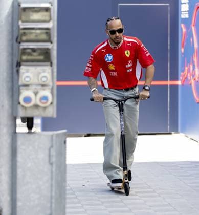 SILVERSTONE - Lewis Hamilton (Ferrari) arrives at the Silverstone circuit ahead of the British Grand Prix. SANDER KONING ANP xVIxANPxSportx xxANPxIVx 562611921 originalFilename: 562611921.jpg