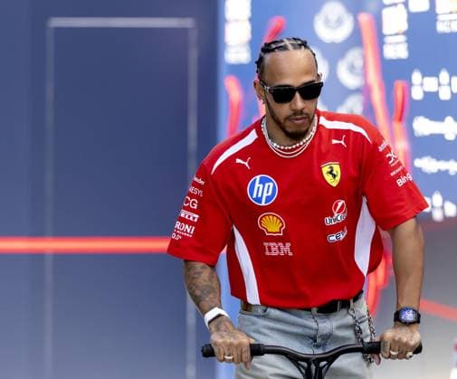 SILVERSTONE - Lewis Hamilton (Ferrari) arrives at the Silverstone circuit ahead of the British Grand Prix. SANDER KONING ANP xVIxANPxSportx xxANPxIVx 562611923 originalFilename: 562611923.jpg