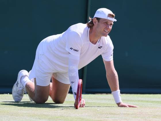 Belgian Zizou Bergs pictured during a tennis match against Portuguese Faria, in the second round of the Men s singles at the Wimbledon grand slam tennis tournament in London, Britain, Thursday 02 July 2026. BENOITxDOPPAGNE  x180180074x