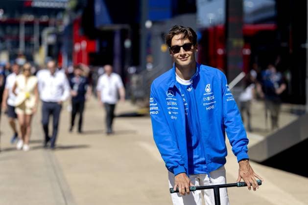 SILVERSTONE - George Russell (Mercedes) on his way to a press conference, PK, Pressekonferenz at the Silverstone circuit ahead of the British Grand Prix. SANDER KONING ANP xVIxANPxSportx xxANPxIVx 562621114 originalFilename: 562621114.jpg