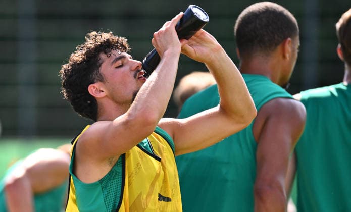 02.07.2026 - Fussball - 2. Bundesliga - Saison 2026 2027 - SpVgg Greuther Fürth Fuerth ( Kleeblatt ) - Training - - xwoxzix - Mehmet Avlayici (44, SpVgg Greuther Fürth ) trinkt *** July 2, 2026 Soccer 2. Bundesliga 2026–2027 Season SpVgg Greuther Fürth Fürth Kleeblatt Training xwoxzix Mehmet Avlayici 44, SpVgg Greuther Fürth drinks