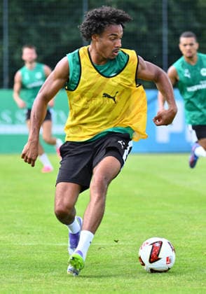 02.07.2026 - Fussball - 2. Bundesliga - Saison 2026 2027 - SpVgg Greuther Fürth Fuerth ( Kleeblatt ) - Training - - xwoxzix - David Abrangao (40, SpVgg Greuther Fürth ) *** July 2, 2026 Soccer 2. Bundesliga 2026–2027 Season SpVgg Greuther Fürth Fürth Kleeblatt Training xwoxzix David Abrangao 40, SpVgg Greuther Fürth