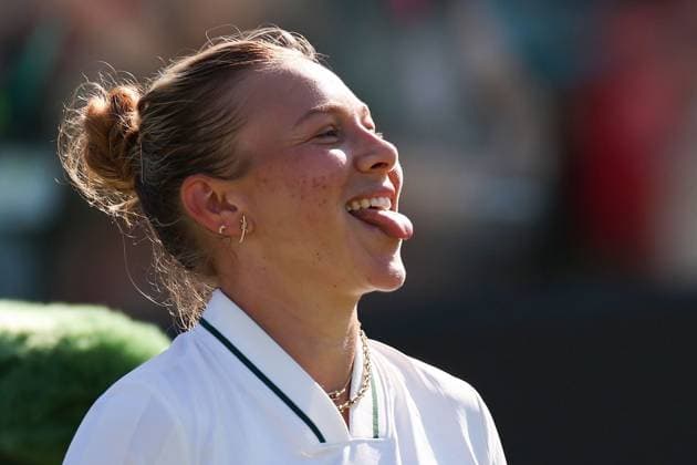 Amanda Anisimova celebrates victory in her second round match Wimbledon Tennis Championships, Day 4, The All England Lawn Tennis and Croquet Club, London, UK - 02 Jul 2026London The All England Lawn Tennis and United Kingdom  Copyright: xEllaxLing Shutterstockx 16970348bg