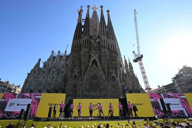 Tour de France 2026 Media Activities 02 07 2026 BARCELONA, SPAIN - JULY 02 : Team EF Education - EasyPost on the podium pictured during the teams presentation prior to the 113rd edition of Tour de France an UCI World Tour 2.UWT Team Time Trial stage for Men Elite of 19 km with start in Barcelona and finish in Barcelona on July 2, 2026 in Barcelona, Spain, 02 07 2026 Barcelona Spain  Copyright: xSzymonxGruchalskix