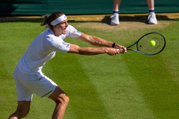 Day Four: The Championships - Wimbledon 2026 LONDON, ENGLAND JULY 02 - Alexander Zverev of Germany during Gentlemen s Single Second Round against Valentin Royer of France at The Wimbledon Lawn Tennis Championship at Wimbledon on July 02, 2026 in London, England. (Photo by Keeran Marquis)  Copyright: xKeeranxMarquis Fotoarena SPPx Sportspressphoto_SPR182730