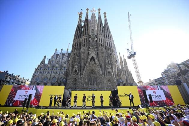Cycling, Tour de France, team presentation ahead of the start in Barcelona