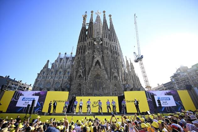 Tour de France 2026 Media Activities 02 07 2026 BARCELONA, SPAIN - JULY 02 : Team Jayco AlUla on pictured during the teams presentation prior to the 113rd edition of Tour de France an UCI World Tour 2.UWT Team Time Trial stage for Men Elite of 19 km with start in Barcelona and finish in Barcelona on July 2, 2026 in Barcelona, Spain, 02 07 2026 Barcelona Spain  Copyright: xTomasxSiskx