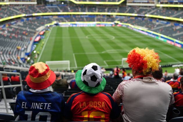 Spain v Austria - FIFA World Cup, WM, Weltmeisterschaft, Fussball 2026 - Round of 32 LOS ANGELES, CALIFORNIA - JULY 2: Fans gather prior the 2026 FIFA World Cup Round of 32 match between Spain and Austria at the Los Angeles Stadium (SoFi Stadium) in Inglewood, California, United States on July 2, 2026. Tayfun Coskun Anadolu California United States. Editorial use only. Please get in touch for any other usage.  Copyright: x2026xAnadoluxTayfunxCoskunx