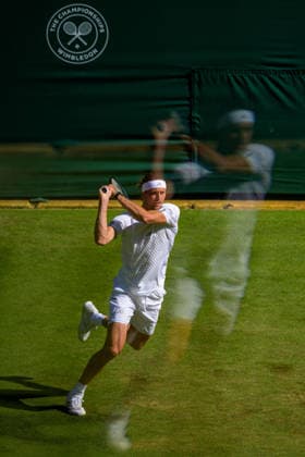 Day Four: The Championships - Wimbledon 2026 LONDON, ENGLAND JULY 02 - Alexander Zverev of Germany during Gentlemen s Single Second Round against Valentin Royer of France at The Wimbledon Lawn Tennis Championship at Wimbledon on July 02, 2026 in London, England. (Photo by Keeran Marquis)  Copyright: xKeeranxMarquis Fotoarena SPPx Sportspressphoto_SPR182783