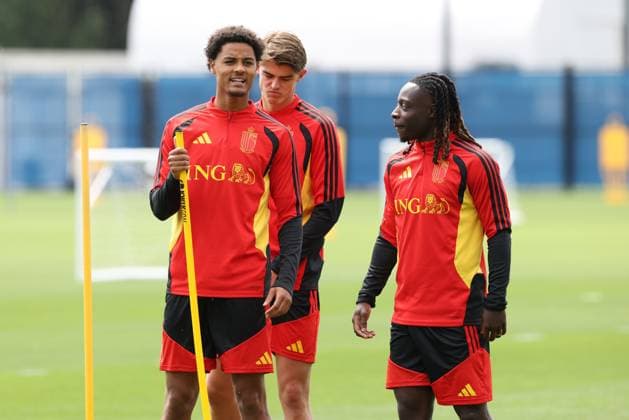 Belgium s Koni De Winter, Belgium s Charles De Ketelaere and Belgium s Jeremy Doku pictured during a training session of Belgian national soccer team Red Devils, on Thursday 02 July 2026 in their base camp, home of the Seattle Sounders, Renton, Seattle, USA. The Rode Duivels - Diables Rouges qualified for the knockout stage of the 2026 FIFA World Cup, WM, Weltmeisterschaft, Fussball where they ll meet USA in the round of 16 on July 7th. BRUNOxFAHY  x180196462x