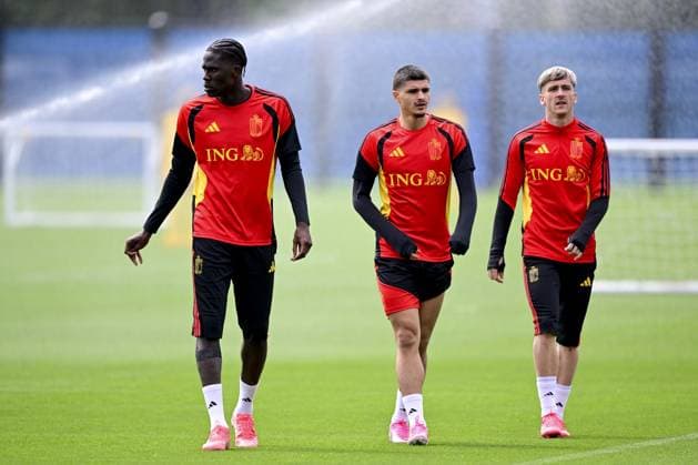 Belgium s Amadou Onana, Belgium s Matias Fernandez-Pardo and Belgium s Alexis Saelemaekers pictured during a training session of Belgian national soccer team Red Devils, on Thursday 02 July 2026 in their base camp, home of the Seattle Sounders, Renton, Seattle, USA. The Rode Duivels - Diables Rouges qualified for the knockout stage of the 2026 FIFA World Cup, WM, Weltmeisterschaft, Fussball where they ll meet USA in the round of 16 on July 7th. DIRKxWAEM  x180197223x