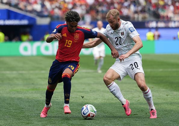 (260703) -- LOS ANGELES, July 3, 2026 -- Lamine Yamal (L) of Spain competes during the round of 32 match between Spain and Austria at the 2026 FIFA World Cup, WM, Weltmeisterschaft, Fussball at Los Angeles Stadium in Los Angeles, the United States, July 2, 2026. ) (SP)U.S.-LOS ANGELES-FOOTBALL-FIFA WORLD CUP-ROUND OF 32-ESP VS AUT HuangxZongzhi 