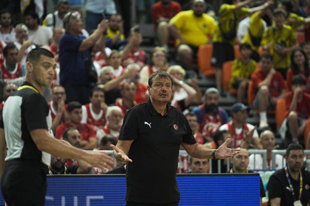 Bosnia and Herzegovina v Turkiye - FIBA Basketball World Cup 2027 European Qualifiers ZENICA, BOSNIA AND HERZEGOVINA - JULY 2: Head coach Ergin Ataman of Turkish national basketball team reacts during the FIBA Basketball World Cup 2027 first round match between Bosnia and Herzegovina and Turkiye at Husejin Smajlovic Hall in Zenica, Bosnia and Herzegovina, on July 2, 2026. Samir Jordamovic Anadolu Zenica Bosnia and Herzegovina. Editorial use only. Please get in touch for any other usage.  Copyright: x2026xAnadoluxSamirxJordamovicx