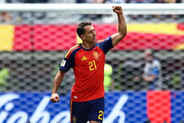 Mikel Oyarzabal of Spain celebrates scoring the opening goal for their side Spain v Austria, 2026 FIFA World Cup, WM, Weltmeisterschaft, Fussball ROund of 32, Football, Los Angeles Stadium, California, USA - 02 Jul 2026Los Angeles Los Angeles Stadium California (CA) United States of America  Copyright: xMichaelxZemanek Shutterstockx 16974406ak