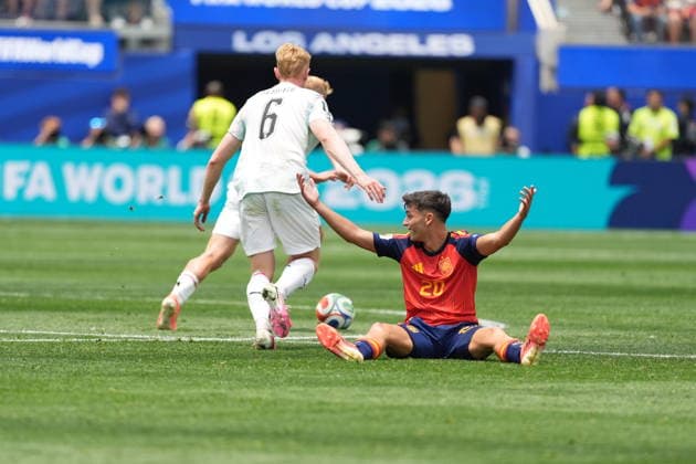 Spain v Austria - FIFA World Cup, WM, Weltmeisterschaft, Fussball 2026 - Round of 32 LOS ANGELES, CALIFORNIA - JULY 2: Pedri (20) of Spain reacts during the 2026 FIFA World Cup Round of 32 match between Spain and Austria at the Los Angeles Stadium (SoFi Stadium) in Inglewood, California, United States on July 2, 2026. Tayfun Coskun Anadolu California United States. Editorial use only. Please get in touch for any other usage.  Copyright: x2026xAnadoluxTayfunxCoskunx