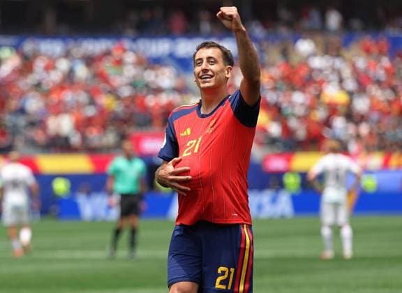 Sport Themen der Woche KW27 FIFA World Cup, WM, Weltmeisterschaft, Fussball 2026 - Spain v Austria CALIFORNIA, UNITED STATES OF AMERICA, July 2: GOAL 1-0, Mikel Oyarzabal of Spain national team, Nationalteam goal celebration after scoring a goal to put Spain 1-0 ahead during the FIFA World Cup 2026 match in the Round Of 32 between Spain v Austria at Los Angeles Stadium, Los Angeles, California, on 2 July. (Photo by DC Photo Crystal Pix) Los Angeles Los Angeles Stadium United States Of America Copyright: xDCxPhotox xCrystaxPixx SportsxPressxPhotox Sportspressphoto_SPR182799