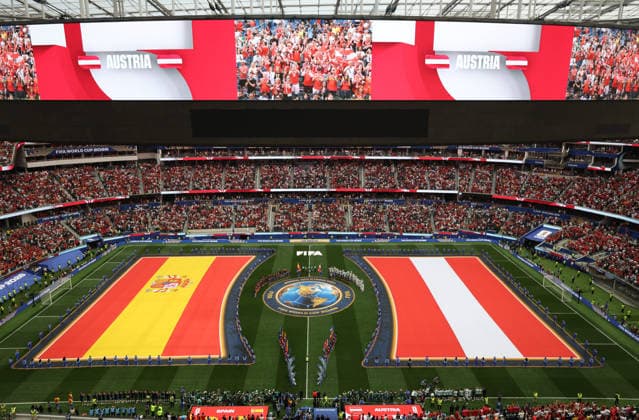 (260703) -- LOS ANGELES, July 3, 2026 -- Players of both sides line up before the round of 32 match between Spain and Austria at the 2026 FIFA World Cup, WM, Weltmeisterschaft, Fussball at Los Angeles Stadium in Los Angeles, the United States, July 2, 2026. ) (SP)U.S.-LOS ANGELES-FOOTBALL-FIFA WORLD CUP-ROUND OF 32-ESP VS AUT LixYing 