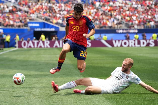 Pedri Gonzalez (Up) of Spain vies for the ball with Konrad Laimer of Austria during the FIFA World Cup, WM, Weltmeisterschaft, Fussball 2026 Round of 32 match Spain against Austria, in Los Angeles, United States, 02 July 2026. FIFA World Cup 2026 - Round of 32 - Spain vs Austria !ACHTUNG: NUR REDAKTIONELLE NUTZUNG!  Copyright: xOmarxAlonsox GR4101 20260702-55020781635_1