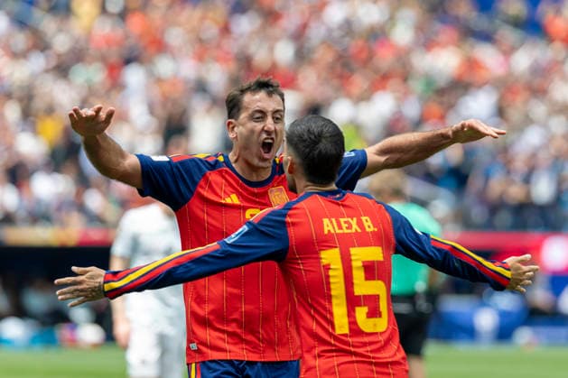 July 2, 2026, Los Angeles, California, USA: Spain s MIKEL OYARZABAL (21) celebrates after scoring against Austria during the FIFA World Cup, WM, Weltmeisterschaft, Fussball Round of 32 soccer match at SoFi Stadium. Los Angeles USA - ZUMAc68_ 20260702_zaf_c68_027 Copyright: xRingoxChiux