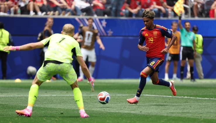 . - Spain v Austria, FIFA World Cup, WM, Weltmeisterschaft, Fussball 2026, Round Of 32, Los Angeles Stadium, Los Angeles, USA, 2nd July 2026. DC Photos Crystal Pix Lamine Yamal of Spain national team, Nationalteam - Spain v Austria, FIFA World Cup 2026, Round Of 32, Los Angeles Stadium, Los Angeles, USA, 2nd July 2026. DC Photos Crystal Pix Los Angeles Los Angeles Stadium United States Of America Copyright: xDCxPhotosx CP_Spain_Austria_020726_DC_09