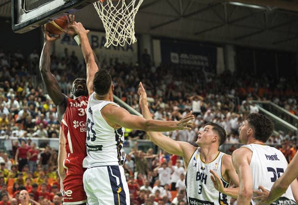 Bosnia and Herzegovina v Turkiye - FIBA Basketball World Cup 2027 European Qualifiers ZENICA, BOSNIA AND HERZEGOVINA - JULY 2: Adem Bona (L) of Turkiye in action during the FIBA Basketball World Cup 2027 first round match between Bosnia and Herzegovina and Turkiye at Husejin Smajlovic Hall in Zenica, Bosnia and Herzegovina, on July 2, 2026. Samir Jordamovic Anadolu Zenica Bosnia and Herzegovina. Editorial use only. Please get in touch for any other usage.  Copyright: x2026xAnadoluxSamirxJordamovicx