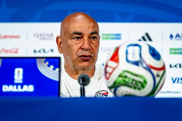 DALLAS - Egypt national coach Hossam Hassan during the 2026 World Cup, Egypt MD-1 press conference, PK, Pressekonferenz at AT&T Stadium on July 2, 2026 in Dallas, United States. (Photo by Stefan Koops EYE4IMAGES DeFodi Images) - *** DALLAS: Egypt national team coach Hossam Hassan during the 2026 World Cup, Egypt Match Day 1 press conference at AT&T Stadium on July 2, 2026, in Dallas, United States. Photo by Stefan Koops, EYE4IMAGES, DeFodi Images