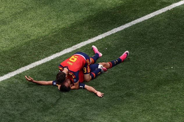 (260703) -- LOS ANGELES, July 3, 2026 -- Mikel Oyarzabal (down) of Spain celebrates with Gavi after scoring during the round of 32 match between Spain and Austria at the 2026 FIFA World Cup, WM, Weltmeisterschaft, Fussball at Los Angeles Stadium in Los Angeles, the United States, July 2, 2026. ) (SP)U.S.-LOS ANGELES-FOOTBALL-FIFA WORLD CUP-ROUND OF 32-ESP VS AUT LixYing 