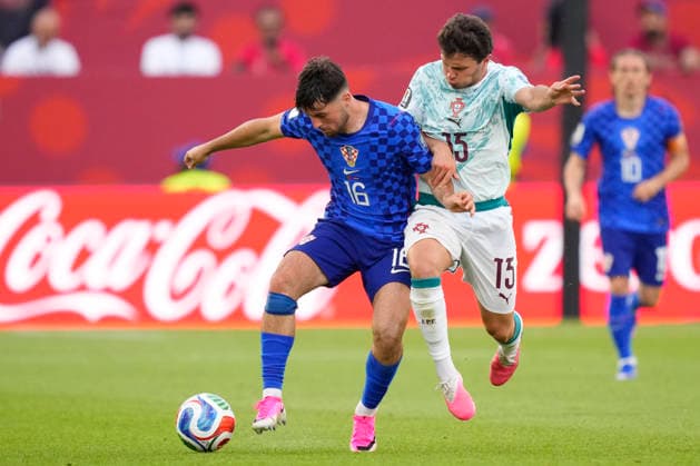 Portugal v Croatia: Round Of 32 - FIFA World Cup, WM, Weltmeisterschaft, Fussball 2026 Martin Baturina of Croatia and Joao Neves of Portugal compete for the ball during the FIFA World Cup 2026 Round Of 32 match between Portugal and Croatia at Toronto Stadium on July 02, 2026 in Toronto, Ontario. Toronto ON Canada  Copyright: xJosexBretonx originalFilename:bretonhernandez-portugal260702_nps1L.jpg