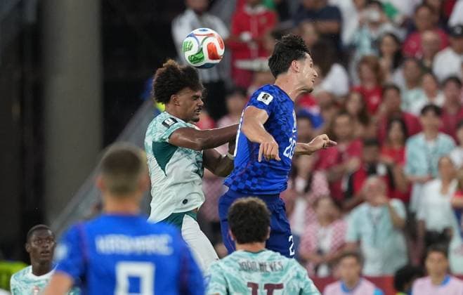 Portugal v Croatia - FIFA World Cup, WM, Weltmeisterschaft, Fussball 2026 - Round of 32 TORONTO, CANADA - JULY 02: Renato Veiga (L) of Portugal in action during the 2026 FIFA World Cup Round of 32 match between Portugal and Croatia at Toronto Stadium (BMO Field) in Toronto, Ontario, Canada on July 02, 2026. Mert Alper Dervis Anadolu Ontario Canada. Editorial use only. Please get in touch for any other usage.  Copyright: x2026xAnadoluxMertxAlperxDervisx