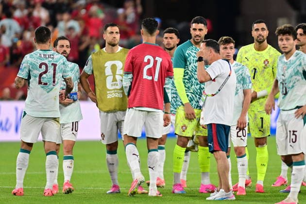 FIFA World Cup, WM, Weltmeisterschaft, Fussball 2026 - Round of 32 - Portugal vs Croatia Cristiano Ronaldo of Portugal (C), puts on the shirt of his late teammate Diogo Jota, with his teammates to greet supporters after winning the FIFA World Cup 2026 Round of 32 match Portugal against Croatia, in Toronto, Canada, 02 July 2026. TORONTO Canada  Copyright: xEDUARDOxLIMAx