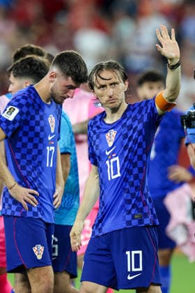 Portugal v Croatia: Round Of 32 - FIFA World Cup, WM, Weltmeisterschaft, Fussball 2026 Luka Modric acknowledges the fans after 2:1 loss during the FIFA World Cup 2026 Round Of 32 match between Portugal and Croatia at Toronto Stadium on July 2, 2026 in Toronto, Canada.  SanjinxStrukic PIXSELL