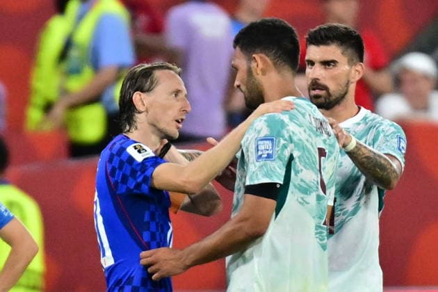 FIFA World Cup, WM, Weltmeisterschaft, Fussball 2026 - Round of 32 - Portugal vs Croatia Goncalo Ramos of Portugal (R) talks with Luka Modric of Croatia after the FIFA World Cup 2026 Round of 32 match Portugal against Croatia, in Toronto, Canada, 02 July 2026. TORONTO Canada  Copyright: xEDUARDOxLIMAx