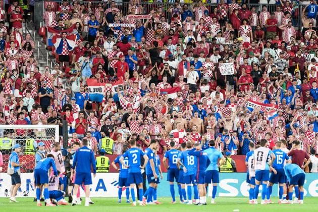 Players of Croatia applaud fans after the 2-1 loss during the FIFA Men’s World Cup 2026 round of 32 football match between Portugal and Croatia at Toronto Stadium, in Toronto July 02th 2026 (Photo by Alexandra Fechete SPP)  Copyright: xAlexandraxFechete SPPx Sportspressphoto_SPR183139