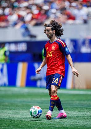 Spain vs Austria - FIFA World Cup, WM, Weltmeisterschaft, Fussball 2026 - 02 07 2026 Marc Cucurella of Spain controls the ball during the FIFA World Cup 2026 round of 32 match between Spain and Austria at Los Angeles Stadium on July 2, 2026 in Inglewood, California, Estados Unidos Inglewood Estados Unidos Copyright: xPGSxPhotoxAgencyx