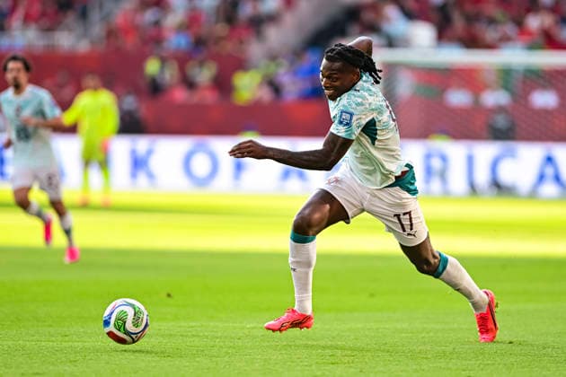 Portugal v Croatia: Round Of 32 - FIFA World Cup, WM, Weltmeisterschaft, Fussball 2026 Rafael Leao of Portugal runs with the ball during the FIFA World Cup 2026 Round Of 32 match between Portugal and Croatia at Toronto Stadium on July 2, 2026 in Toronto, Canada Toronto Toronto Stadium Ontario Canada Copyright: xLatinxSportxImagesx