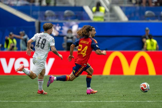 July 2, 2026, Inglewood, California, USA: Spain s MARC CUCURELLA midfield during a World Cup match at Los Angeles Stadium against Austria. Spain won the match 3-0 Inglewood USA - ZUMAh234 20260702_zsp_h234_023 Copyright: xMarkxEdwardxHarrisx