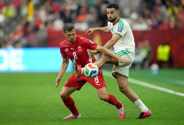 FIFA World Cup, WM, Weltmeisterschaft, Fussball 2026 - Round of 32 - Switzerland vs Algeria Remo Freuler (L) of Switzerland and Rayan Ait-Nouri of Algeria in action during the FIFA World Cup 2026 Round of 32 match Switzerland against Algeria, in Vancouver, Canada, 02 July 2026. VANCOUVER Canada  Copyright: xBOBxFRIDx