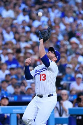 July 2, 2026, Los Angeles, California, USA: Max Muncy 13 of the Los Angeles Dodgers catches a pop fly for an out during a regular season MLB, Baseball Herren, USA game against the San Diego Padres on Thursday July 2, 2026 at Dodger Stadium in Los Angeles, California. JAVIER ROJAS PI Dodgers Vs. Padres  - ZUMAp124 20260702_zaa_p124_018 Copyright: xJavierxRojasx