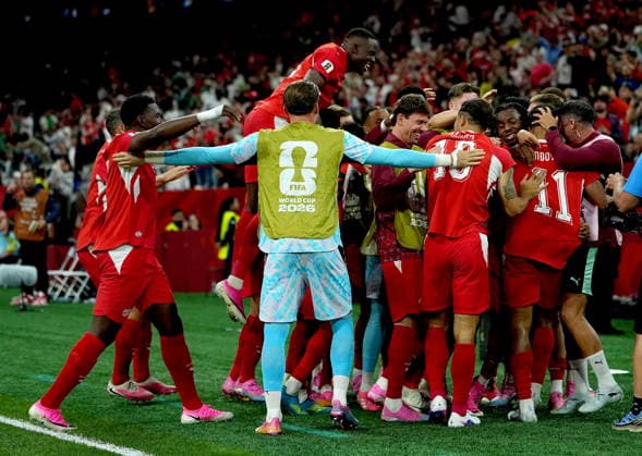 FIFA World Cup, WM, Weltmeisterschaft, Fussball 2026 - Round of 32 - Switzerland vs Algeria Dan Ndoye (R No.11) of Switzerland celebrates with teammates after scoring his team s second goal during the FIFA World Cup 2026 Round of 32 match Switzerland against Algeria, in Vancouver, Canada, 02 July 2026. VANCOUVER Canada  Copyright: xBOBxFRIDx