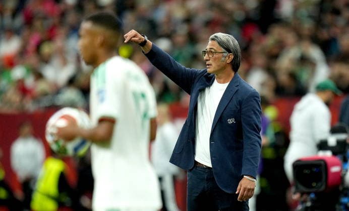 FIFA World Cup, WM, Weltmeisterschaft, Fussball 2026 - Round of 32 - Switzerland vs Algeria Switzerland s head coach Murat Yakin gestures on the touchline during the FIFA World Cup 2026 Round of 32 match Switzerland against Algeria, in Vancouver, Canada, 02 July 2026. VANCOUVER Canada  Copyright: xBOBxFRIDx