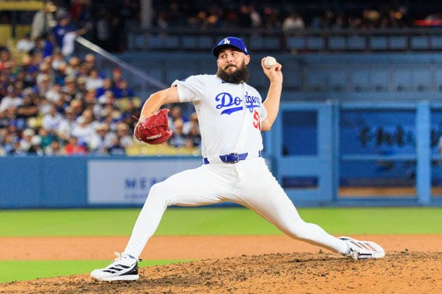 July 2, 2026, Los Angeles, California, USA: Relief pitcher, Alex Vesia 51 of the Los Angeles Dodgers during a regular season MLB, Baseball Herren, USA game against the San Diego Padres on Thursday July 2, 2026 at Dodger Stadium in Los Angeles, California. JAVIER ROJAS PI Dodgers Vs. Padres  - ZUMAp124 20260702_zaa_p124_038 Copyright: xJavierxRojasx