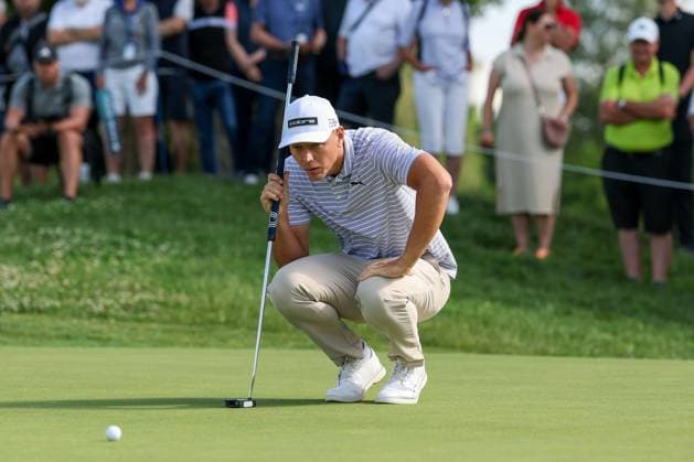 Matti Schmid (GER) beim lesen der Puttlinie, 37. BMW International Open 2026, Golf, DP World Tour, Herren, Runde 2, 03.07.2026 Eichenried Bayern Deutschland *** Matti Schmid (GER) reading the putt line, 37th BMW International Open 2026, Golf, DP World Tour, Men s, Round 2, July 3, 2026, Eichenried, Bavaria, Germany Copyright: xkolbert-press ChristianxKolbertx
