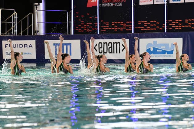 SYNCHRONSCHWIMMEN - Team Ungarn (HUN) bei den Jugend-Europameisterschaften im Synchronschwimmen in der Disziplin Team Technische Kür Finale in München am 02.07.2026, Deutschland, Oberbayern München Olympia-Schwimhalle Bayern Deutschland *** SYNCHRONIZED SWIMMING Team Hungary (HUN) at the European Junior Synchronized Swimming Championships in the Team Technical Routine Final in Munich on July 2, 2026, Germany, Upper Bavaria, Munich Olympic Swimming Hall, Bavaria, Germany