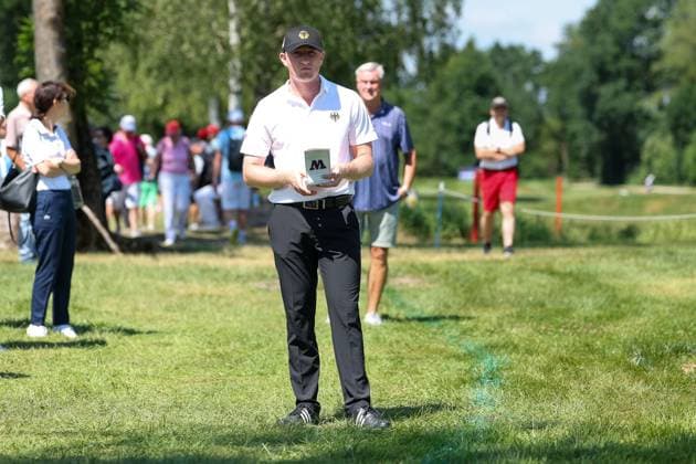Finn Koelle (AM) (GER) schlaegt aus dem Rough, 37. BMW International Open 2026, Golf, DP World Tour, Herren, Runde 2, 03.07.2026 Eichenried Bayern Deutschland *** Finn Koelle (GER) hits from the rough, 37 BMW International Open 2026, Golf, DP World Tour, Men s, Round 2, July 3, 2026, Eichenried, Bavaria, Germany Copyright: xkolbert-press ChristianxKolbertx