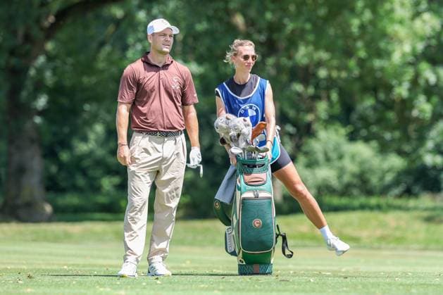 Martin Kaymer mit Ehefrau Irene Scholz (Caddy), 37. BMW International Open 2026, Golf, DP World Tour, Herren, Runde 2, 03.07.2026 Eichenried Bayern Deutschland *** Martin Kaymer with his wife Irene Scholz as his caddie, 37th BMW International Open 2026, Golf, DP World Tour, Men s, Round 2, July 3, 2026, Eichenried, Bavaria, Germany Copyright: xkolbert-press ChristianxKolbertx