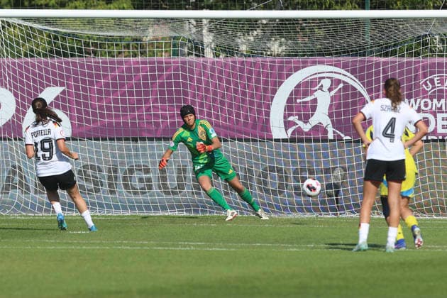 260703 Laila Portella of Germany and goalkeeper Saga Andersson of Sweden during the women s Euro Under-19 football match between Sweden and Germany on July 3, 2026 in Zenica. Photo: Aleksandar Djorovic BILDBYRAN COP 184 XX0042 fotboll football soccer fotball u19 em match 3 sverige germany womens euro under-19 sweden dam bbeng u19 f19 euros *** July 3, 2026: Laila Portella of Germany and goalkeeper Saga Andersson of Sweden during the Women’s Under-19 European Championship soccer match between Sweden and Germany on July 3, 2026 in Zenica. Photo by Aleksandar Djorovic. BILDBYRAN COP 184 XX0042 soccer football U19 European Championship match 3 Sweden Germany Women s U19 European Championship Sweden women s U19 soccer  Copyright: ALEKSANDARxDJOROVIC BB260703ZL008