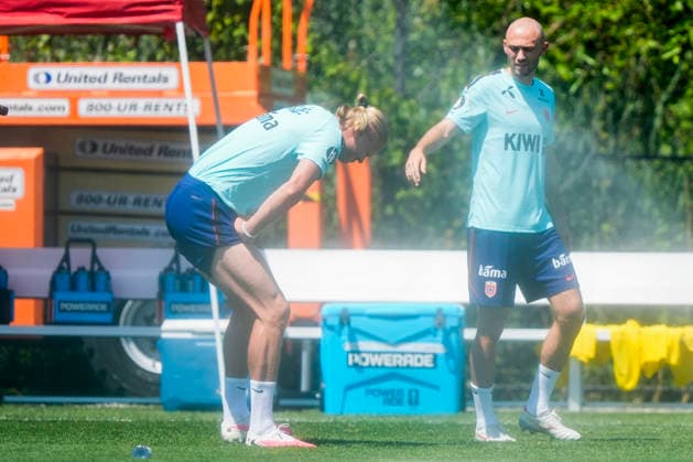 Fotball-VM 2026: New Jersey, USA 20260703. Erling Braut Haaland og Fredrik Aursnes trener pa Melanie Lane Training Ground for 8 -delsfinalen i VM mot Brasil. Foto: Terje Pedersen NTB New Jersey USA EDITORIAL USE ONLY. RESTRICTED USE FOR BETTING COMPANIES Ref:_SPONA9A_6TwxaE.jpg *** 2026 World Cup in New Jersey, USA 20260703 Erling Braut Haaland and Fredrik Aursnes train at Melanie Lane Training Ground ahead of the World Cup quarterfinal against Brazil. Photo: Terje Pedersen, NTB, New Jersey, USA. EDITORIAL USE ONLY. RESTRICTED USE FOR BETTING COMPANIES.  Copyright: xTerjexPedersenx xNTBx