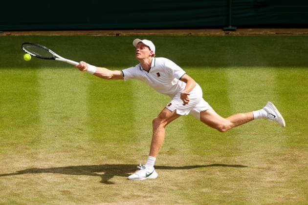 Sport Bilder des Tages Jannik Sinner during his third round match Wimbledon Tennis Championships, Day 5, The All England Lawn Tennis and Croquet Club, London, UK - 03 Jul 2026London The All England Lawn Tennis and United Kingdom  Copyright: xEllaxLing Shutterstockx 16970352aa